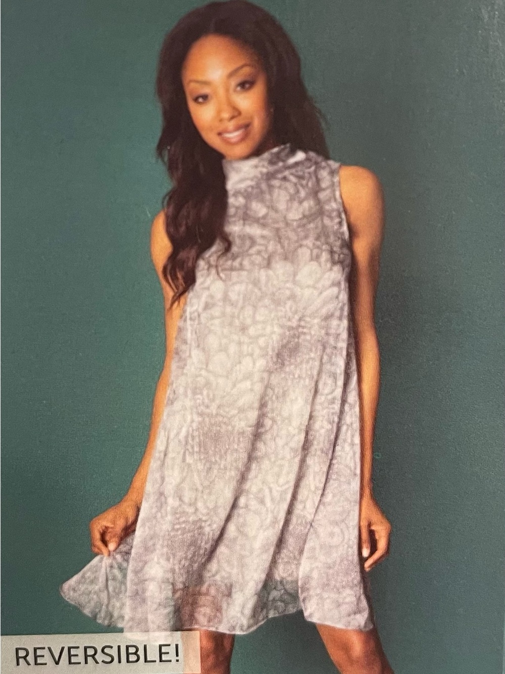 Simply Noelle Reversible Sleeveless Midi Dress in Light Gray Floral
